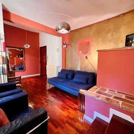 House Of Chariot - In The Heart Of Apartment *