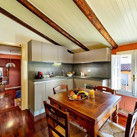 Апартаменты House Of Chariot - Near Piazza Maggiore *