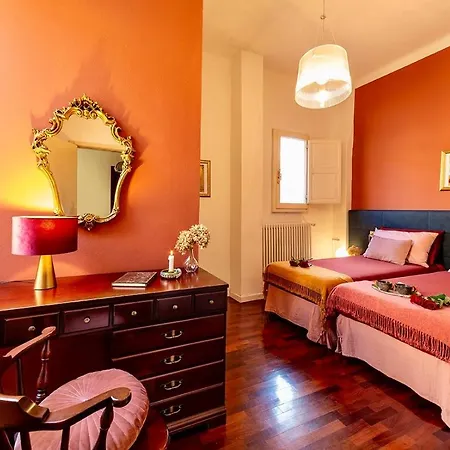House Of Chariot - In The Heart Of Apartment *